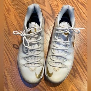 COPY - Nike KD basketball shoes